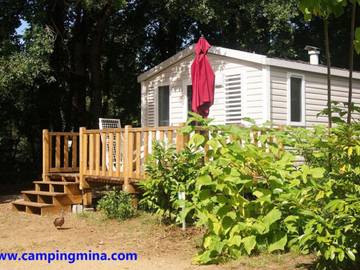 Mobil home pour 2 personnes, avec piscine et terrasse, animaux acceptés à Saint-Sornin