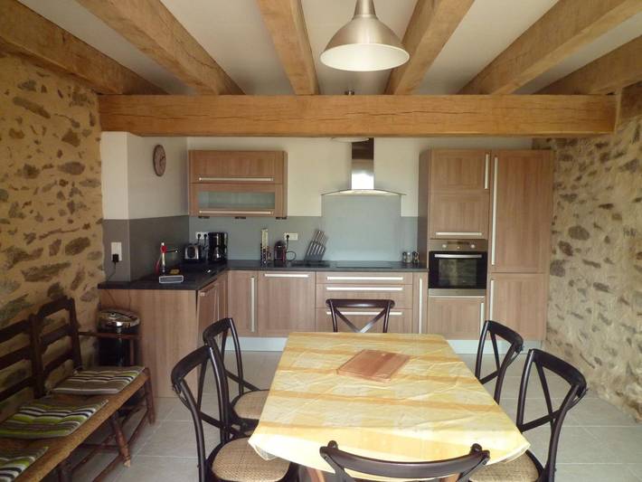 Gîte pour 6 personnes, avec jardin et piscine, animaux acceptés à Jouqueviel - 3