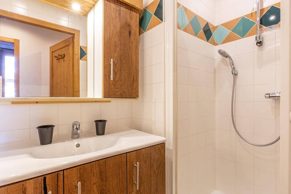 Appartement entier, Appartement 4 pièces, 8 pers, centre village, prox. remontées, Wifi, parking, La Clusaz in La Clusaz, Région d'Annecy