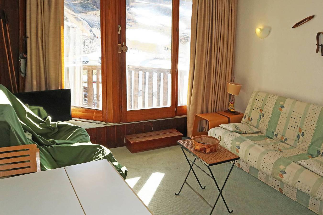 Entire studio, Résidence les Carlines - Studio sleeping corner 4 people (011) in Les Orres, Écrins National Park