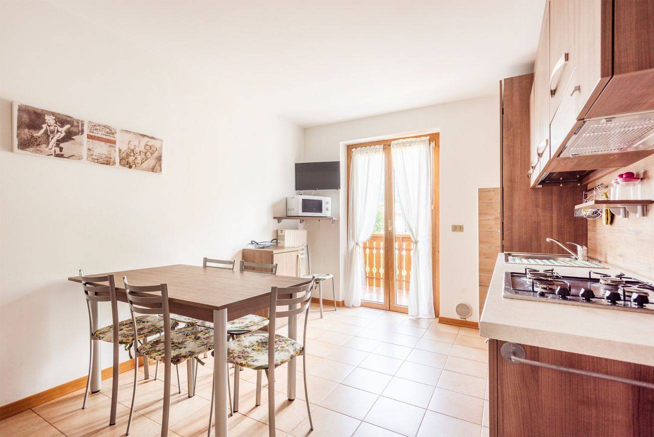 Geheel appartement, Vakantieappartement voor 3 personen met tuin in Pieve di Ledro, Ledro