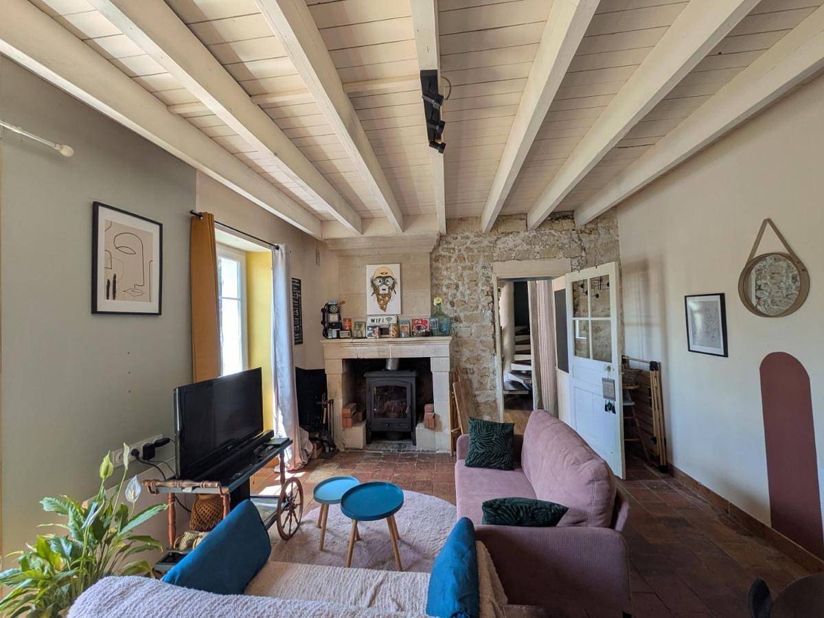 Two-Bedroom House in Saint-Léger-de-Montbrillais, Vallée de la Loire