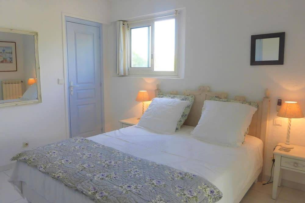 Apartment in Pégomas with Private Pool in Pégomas, Cannes region
