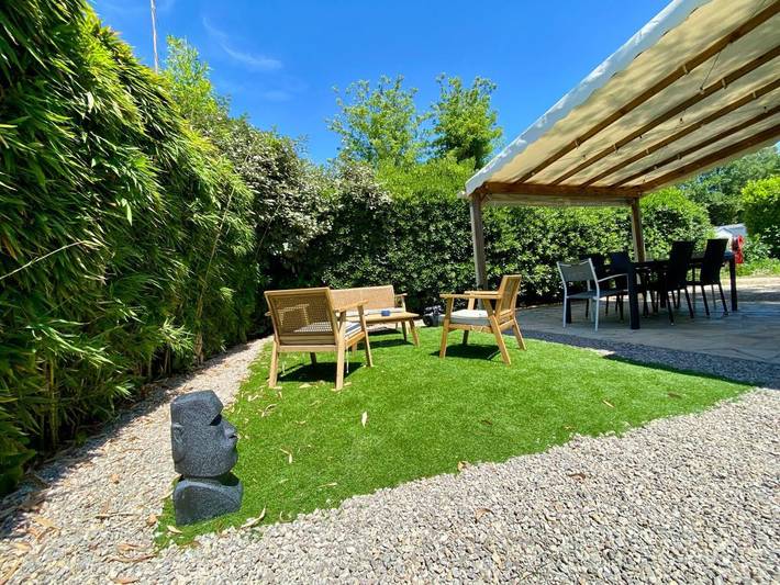 Camping pour 5 personnes, avec bassin pour enfant et jardin ainsi que jacuzzi et piscine à Gassin - 2