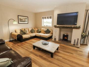 Cottage for 12 People in Cumbria, North West England, Photo 2
