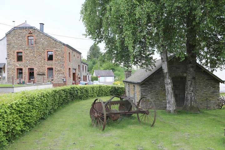 Gîte pour 6 personnes, avec vue et terrasse, animaux acceptés à Bouillon - 4