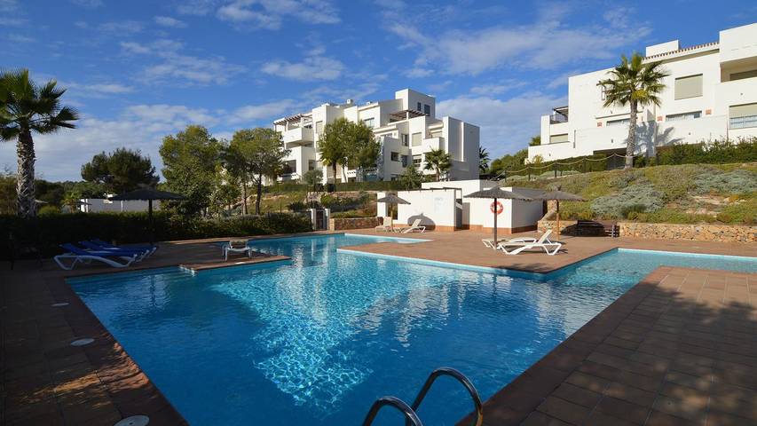 Apartamento de vacaciones para 4 personas, con piscina y balcón además de sauna y jardín - 1