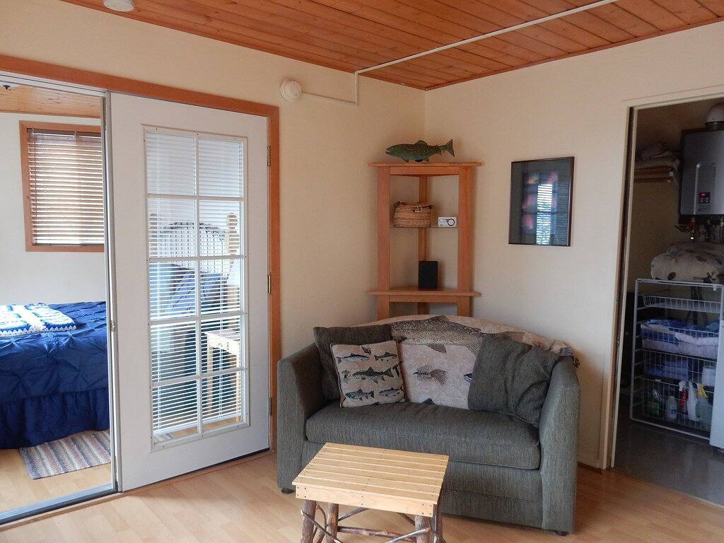 Canyon Creek Cabin in Homer, Kenai Peninsula