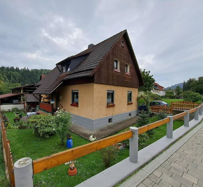 Ferienwohnung für 4 Personen, mit Garten in Steinwiesen