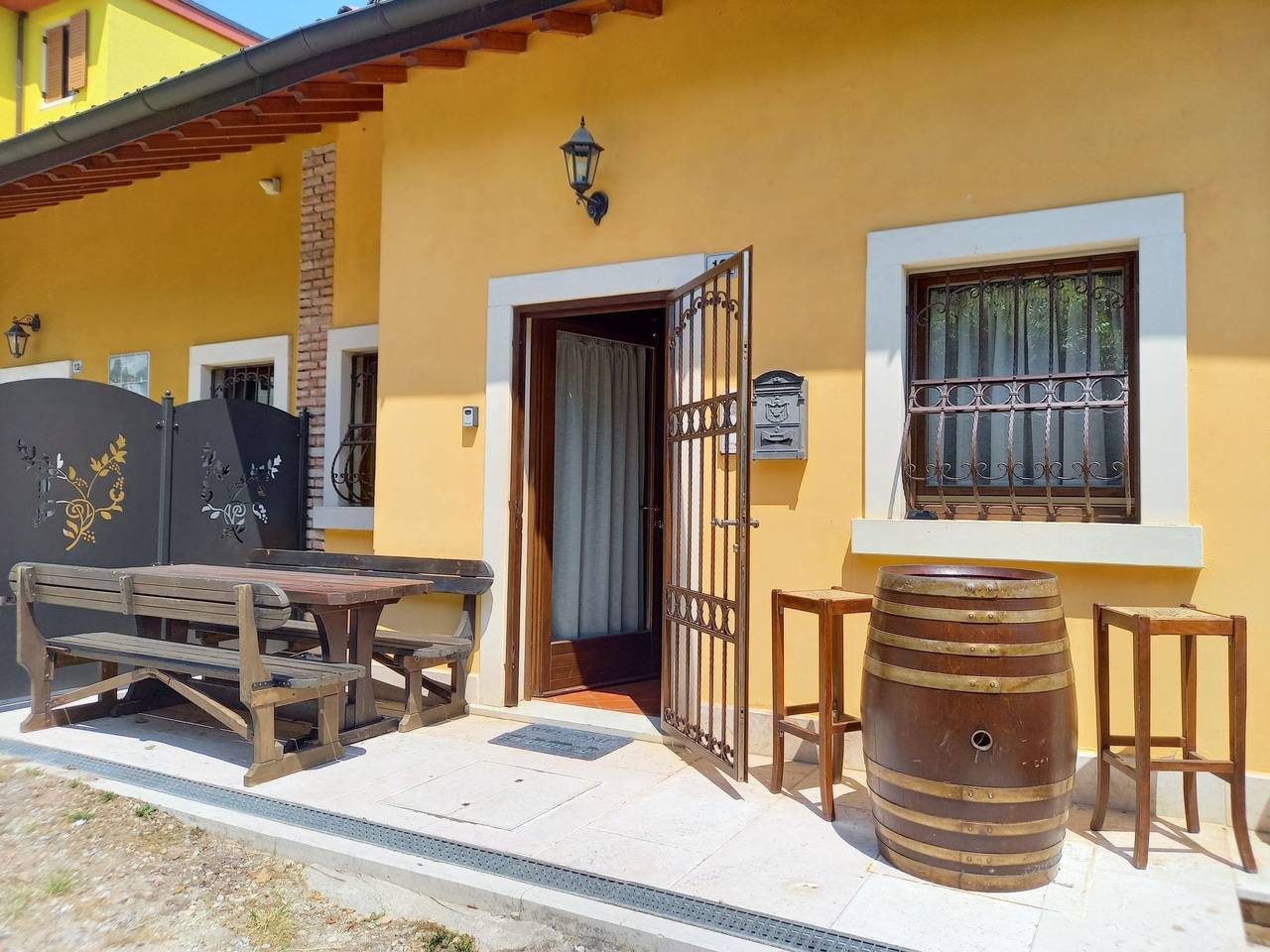 Apartamento entero, P-12 Fewo Gardaland in Lazise, Montañas Garda