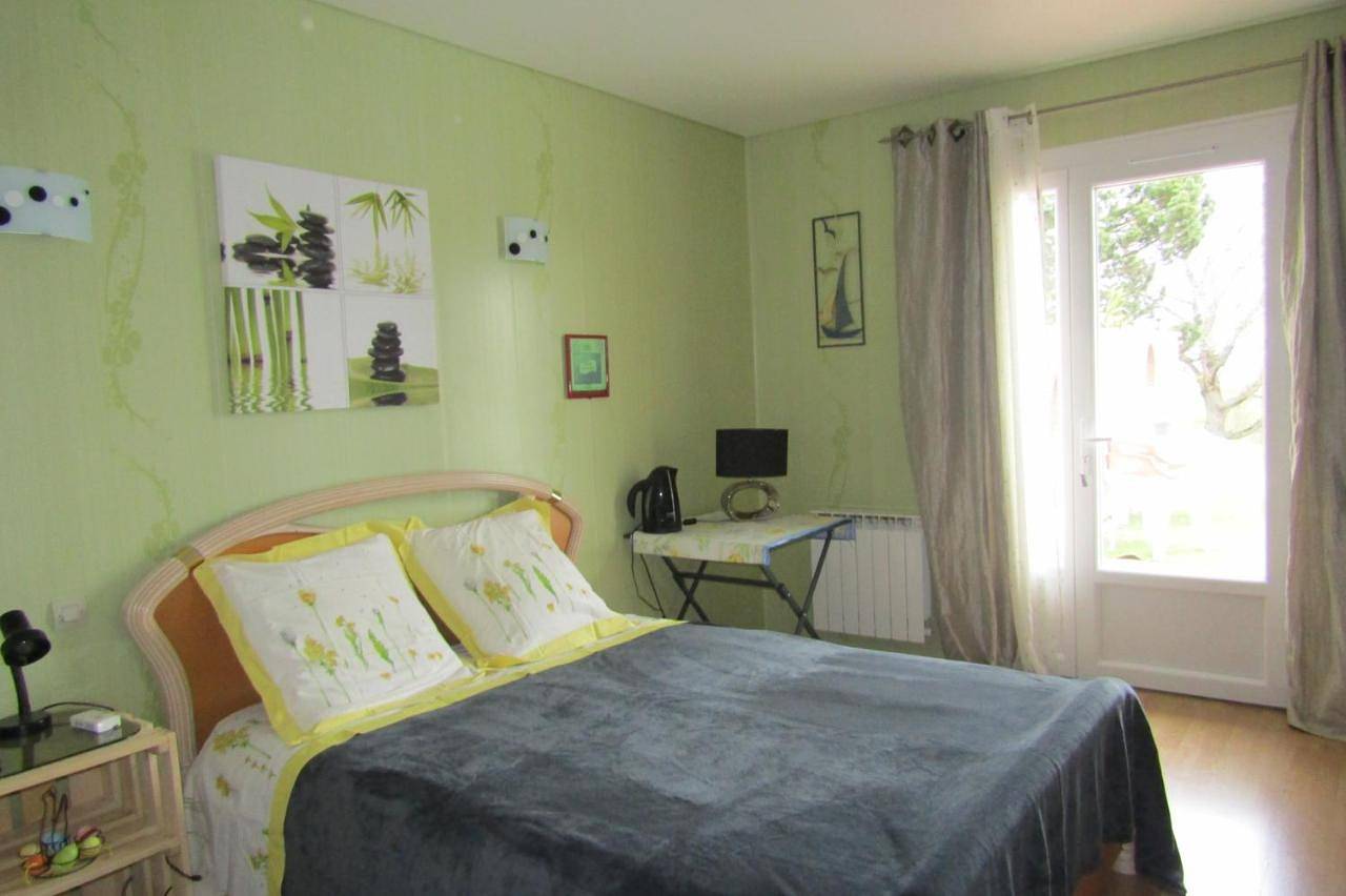 Double Room with Pool View in Calmont, Lauragais