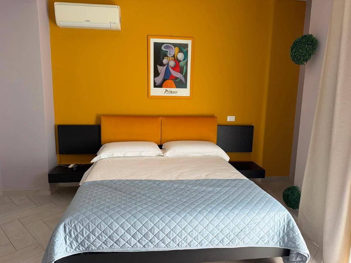 Belvedere Rent Rooms in Campofelice di Roccella, Province de Palerme