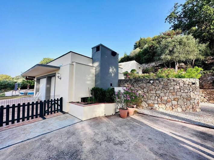 Villa pour 10 personnes, avec vue ainsi que piscine et jardin à Grasse - 3