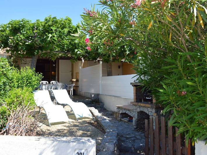 Location de vacances pour 4 personnes, avec piscine et terrasse, animaux acceptés à Fleury - 2