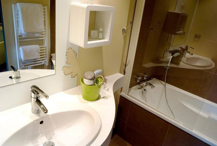 Hôtel pour 2 personnes, avec jardin et terrasse à Le Gâvre - 2