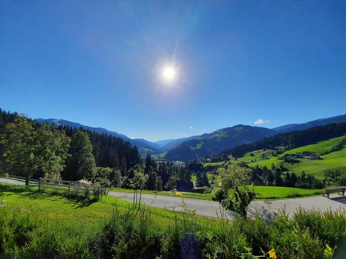Hütte für 15 Personen, mit Balkon und Terrasse sowie Garten und Pool in Wagrain
