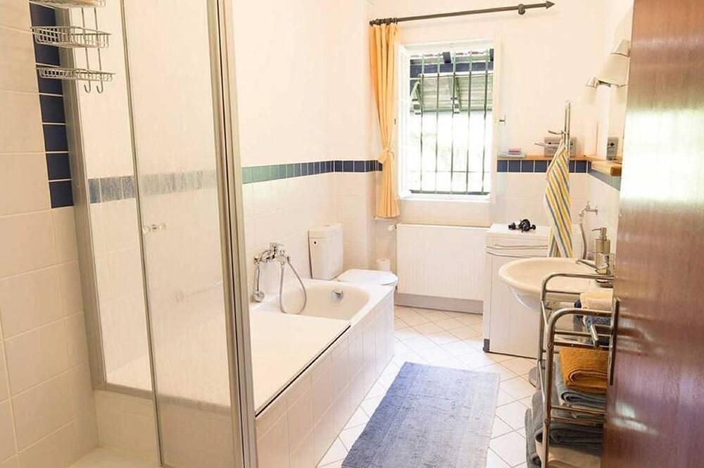 Apartamento entero, Hunting lodge by the stream, Germany in Waldhölzbach, Weiskirchen