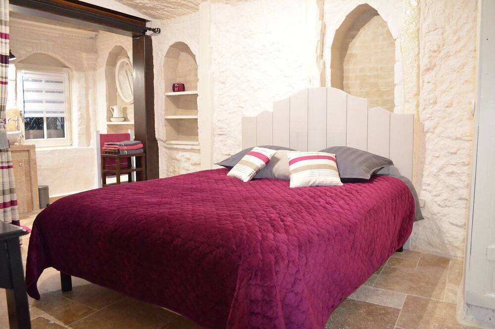 An unusual experience in a troglodytic Gîte in the heart of the Loire Valley! in Vouvray, Tours und Umgebung