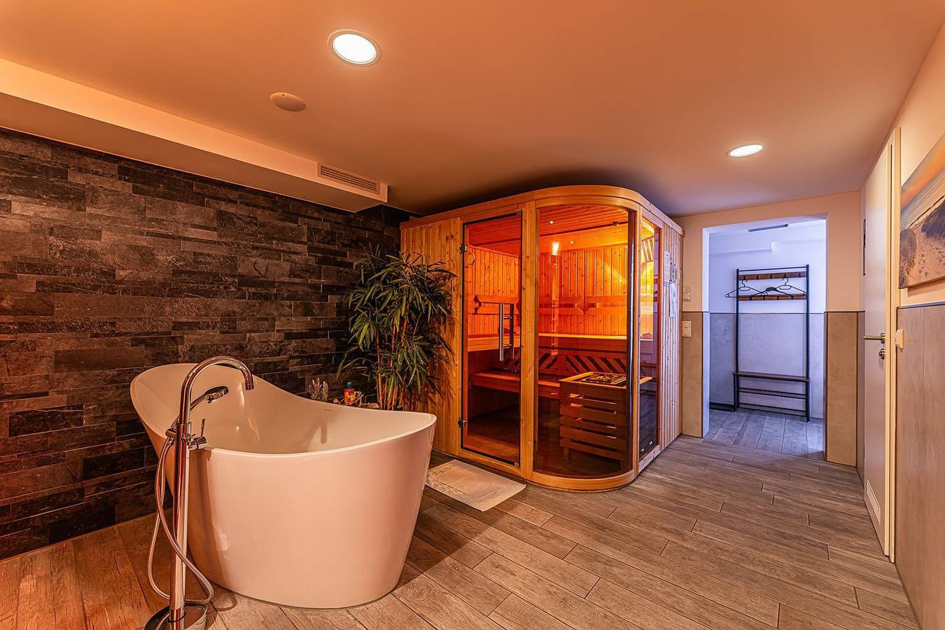 Exklusives Day Spa Streudorf mit privater Sauna und modernem Wellnessbereich in Gunzenhausen, Fränkisches Seenland