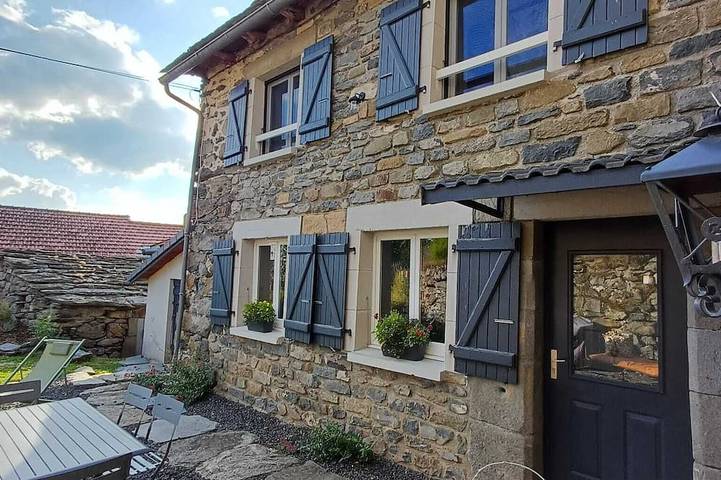 Gîte pour 7 personnes, avec jacuzzi et jardin