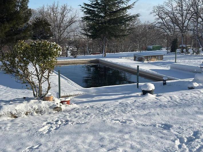 Casa de vacaciones para 7 personas, con vistas además de jardín y piscina en Sierra de Gredos - 2