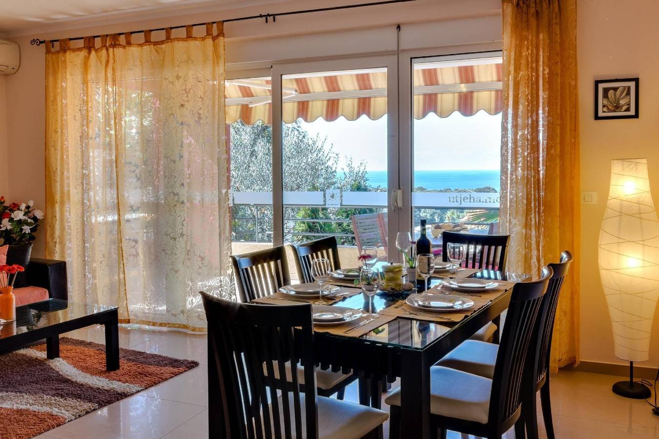 Entire vacation apartment, Apartment in Utjeha-Bušat with Private Parking and Beautiful View in Utjeha-Bušat, Montenegro