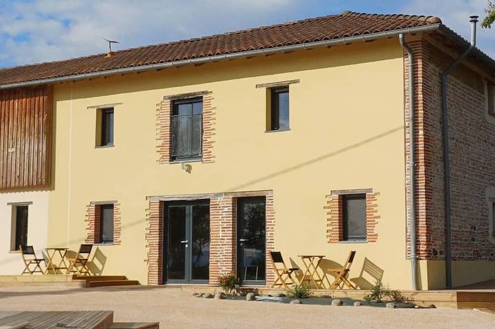 Gîte pour 10 personnes, avec piscine et jardin dans Goutevernisse