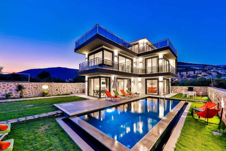 Villa pour 6 personnes, avec balcon et piscine - 1