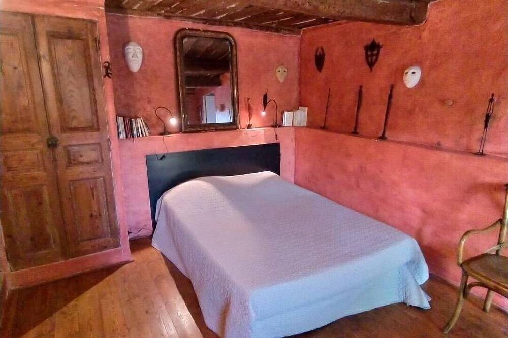 Altes provenzalisches Bauernhaus mit Pool für 12 Personen, 6 Schlafzimmer, (+ auf Anfrage) in Villecroze, Draguignan Region