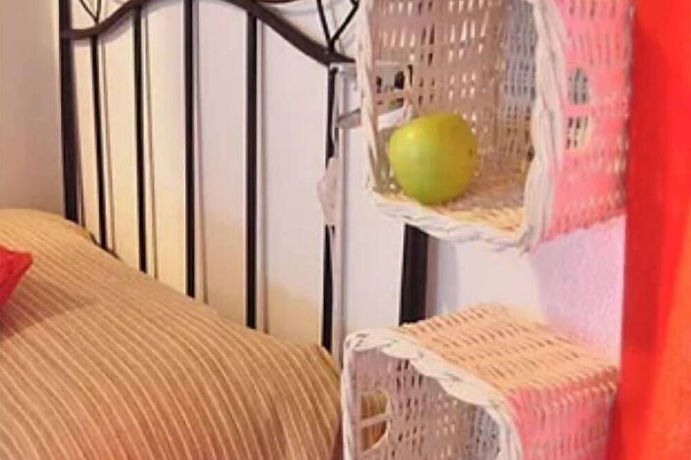 Iron House - La Mina Rural in Minas La Isabel, El Almendro