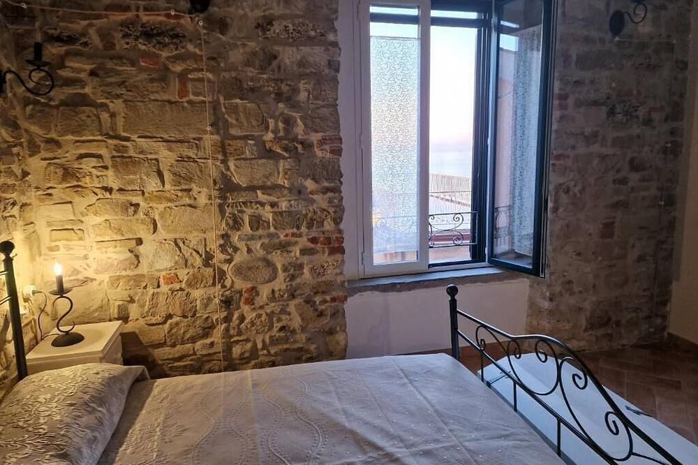 Ganze Wohnung, Ancient Aragonese Dwelling in the heart of the ancient village of Agropoli with sea view in Agropoli, Cilento