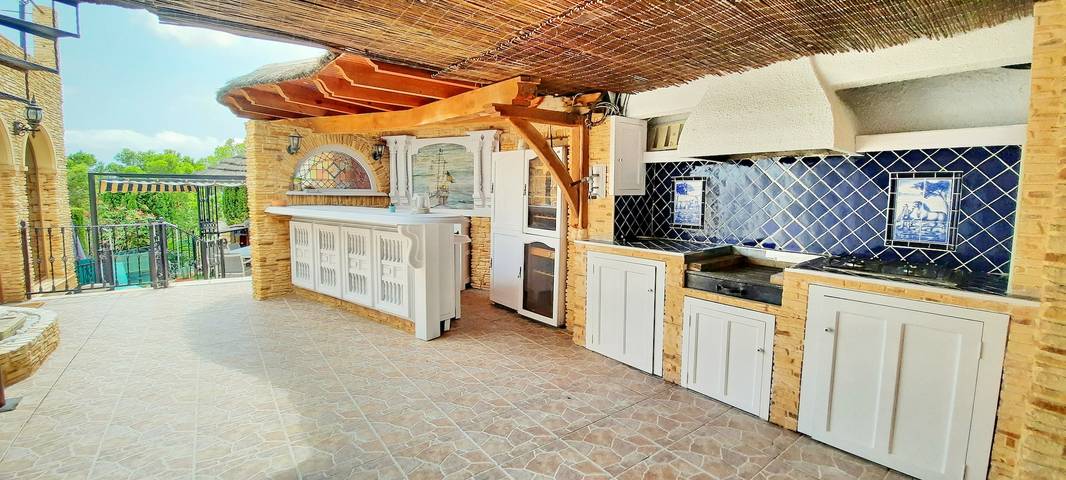 Villa pour 8 personnes, avec terrasse et piscine à Benissa - 4