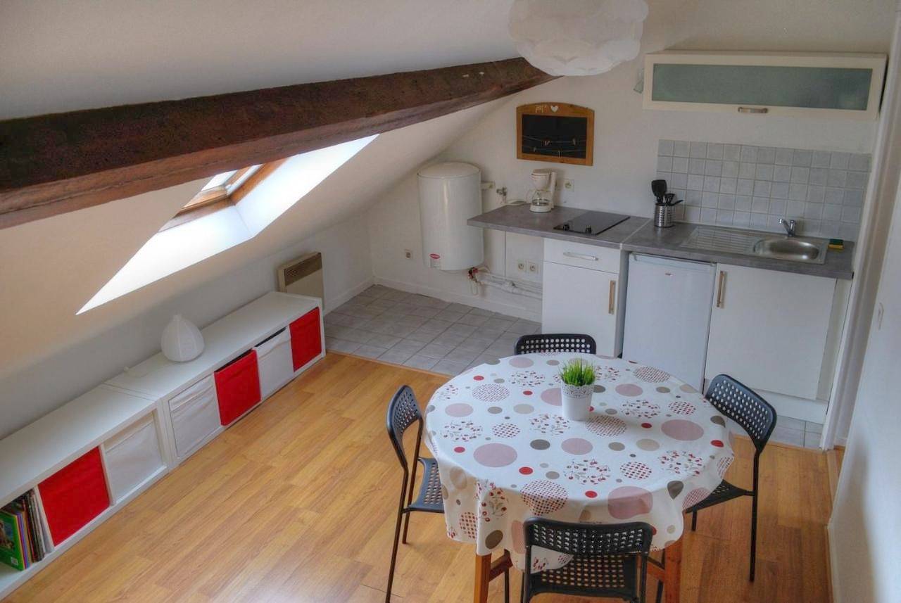 Appartement entier, One-Bedroom Apartment in Crécy-la-Chapelle, Seine-et-Marne