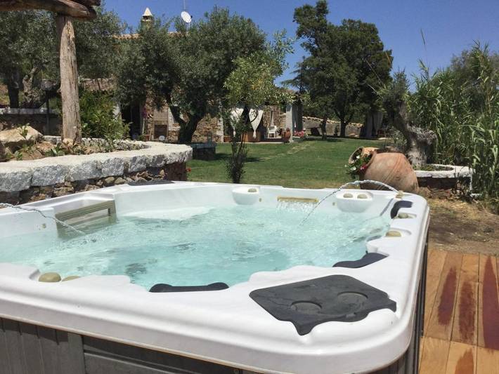 B&b per 2 persone, con Giardino e Panorama a San Teodoro