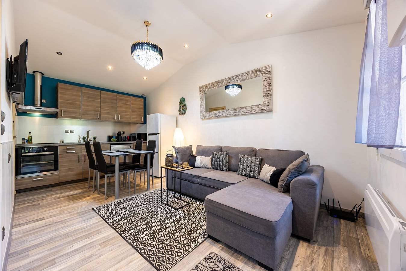 Gîte « Le Jardin d’Eau » avec terrasse privée, jardin partagé et Wi-Fi in Lamothe-Montravel, Périgord Pourpre