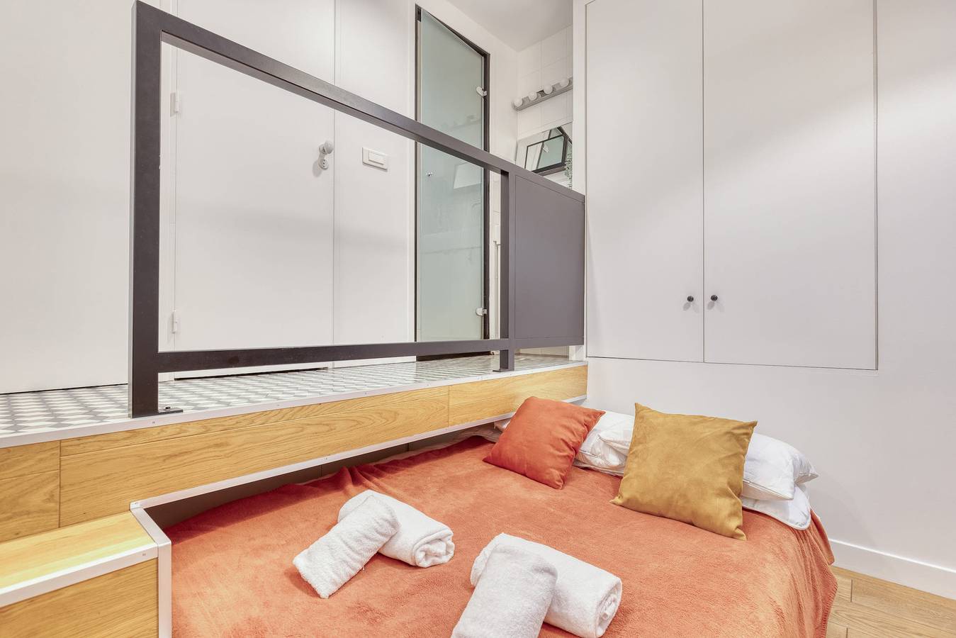 Entire apartment, Cozy Studio in the Latin district-St Jacques-Midt in Paris, Ile de France