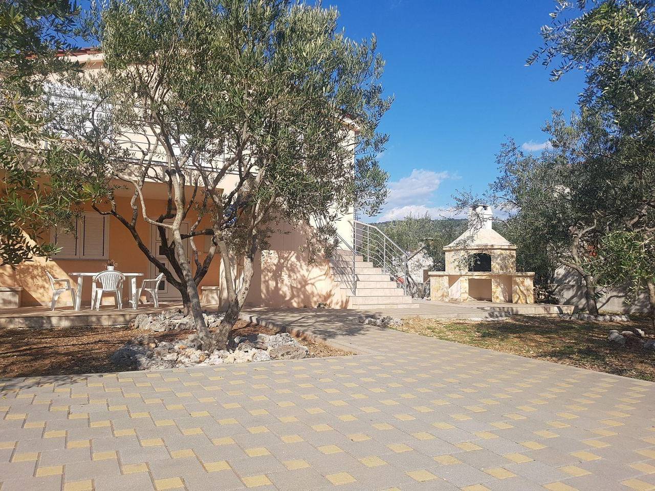 Ferienhaus mit Blick auf das Wasser in Sevid, Split-Dalmatien