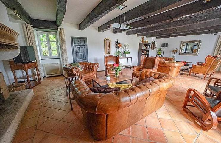 Location de vacances pour 28 personnes, avec piscine ainsi que jardin et terrasse, animaux acceptés à La Fouillade - 3