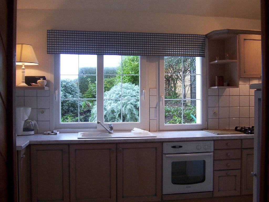 Maison de pêcheur à 40 mètres de la plage in Plougasnou, Ceinture Dorée