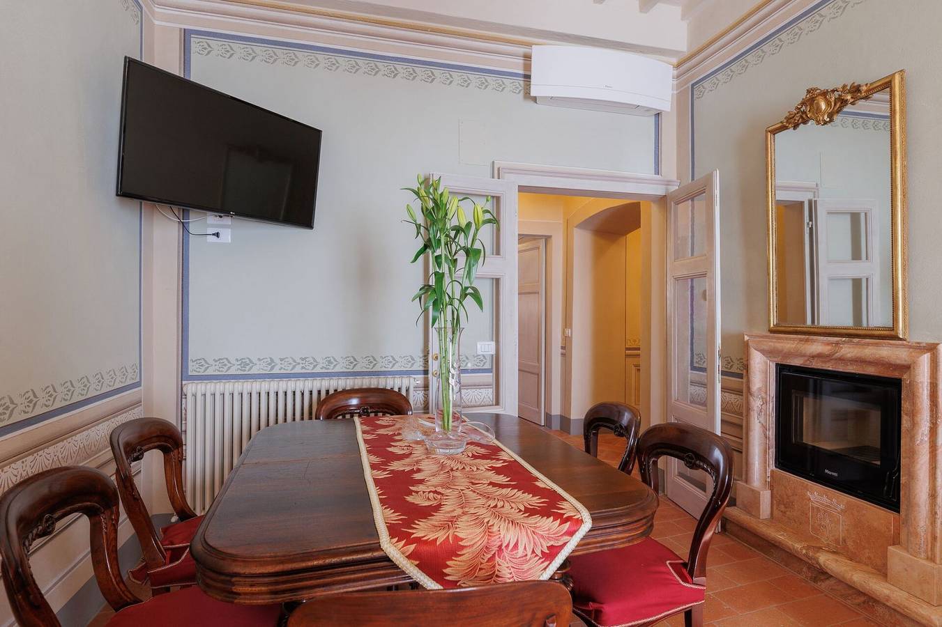 Entire apartment, Appartamento Zefferini in Cortona, Arezzo Province