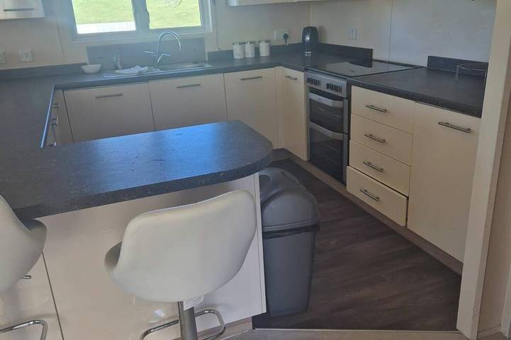 Villa with pool for 6 people, with pool and terrace, with pets in Cornwall