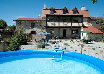 Cottage pour 2 personnes, avec piscine et jardin, animaux acceptés à Le Dorat