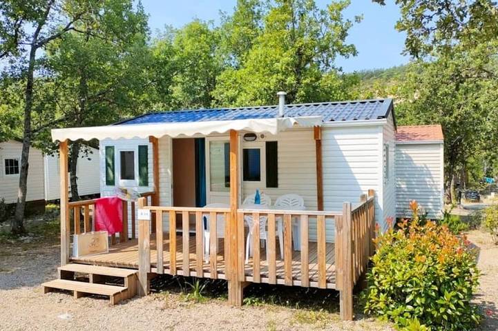Zecamping 3 étoiles animaux acceptés mobil-home clim 24m2 4 pers in Bauduen, Brignoles Region