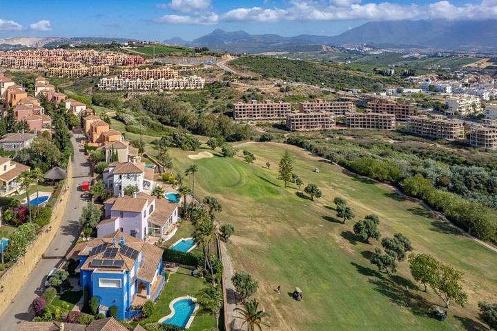 Casa rural para 10 personas, con vistas además de piscina y jardín en Manilva - 2