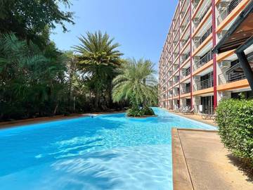 Gîte pour 2 personnes, avec piscine ainsi que vue et terrasse dans Nai Yang Beach