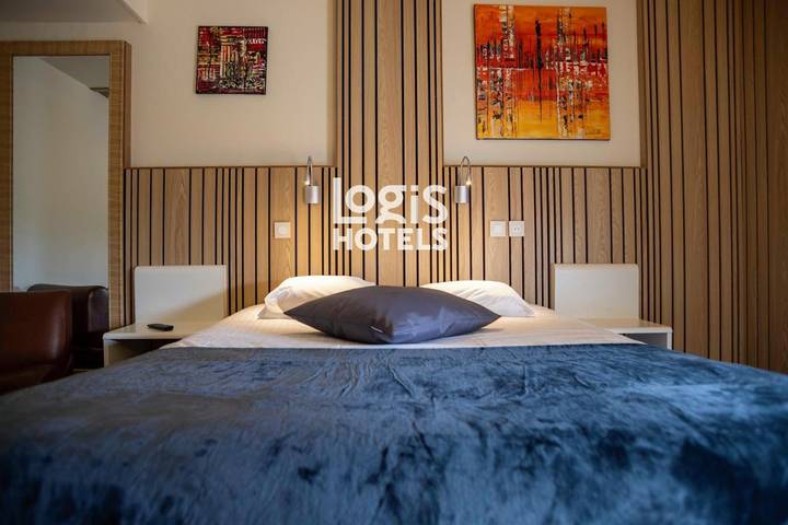 Hôtel pour 2 personnes, avec Balcon ainsi que Terrasse et Jardin à Lhospitalet