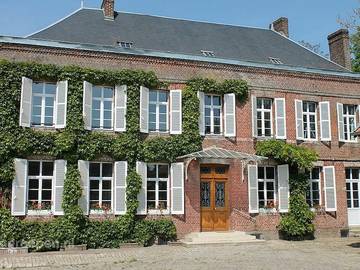 Gîte pour 14 personnes, avec terrasse et balcon/terrasse dans l' Aisne