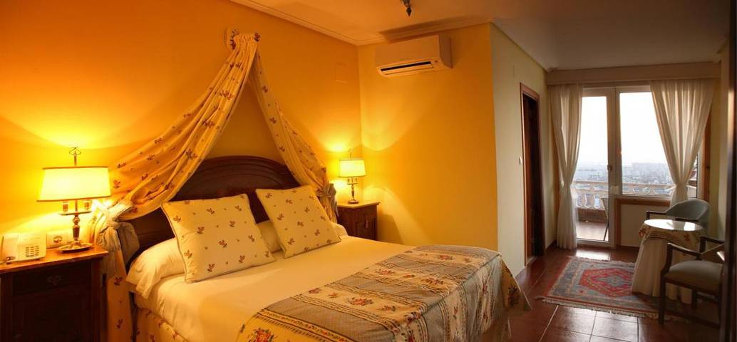 Hôtel pour 2 personnes, avec vue et jardin à Laredo - 3