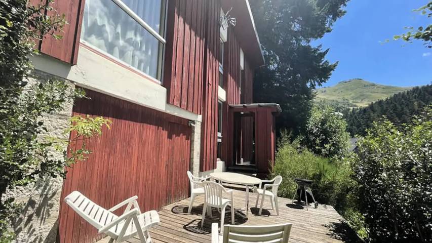 Chalet pour 11 personnes, avec Terrasse dans Le Lioran