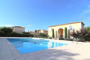 Ferienhaus für 3 Personen, mit Terrasse und Garten sowie Pool in Vaison-la-Romaine